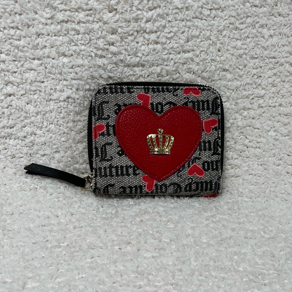 Juicy Couture Heart Wallet